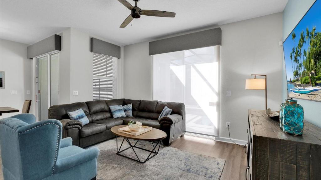 GRH9330 - Storey Lake Resort - 4 Bed 3 Baths Townhome, Kissimmee