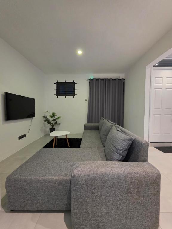 Nyanora Escape, Flic-en-Flac