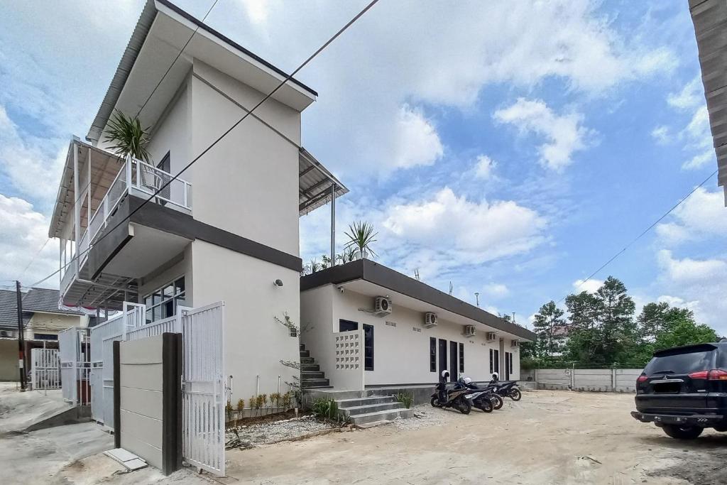 RedDoorz Plus at KAVA Living Syariah, Palas