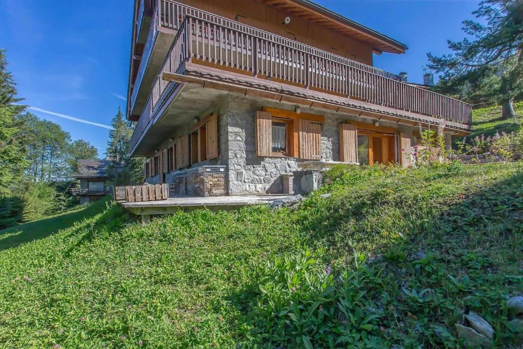 Authentic Méribel Chalet with Direct Slope Access - 4