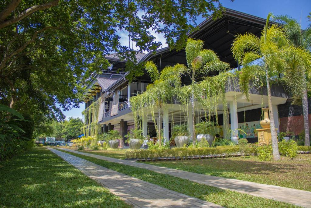 Sigiriya Kingdom Resort, Dambulla