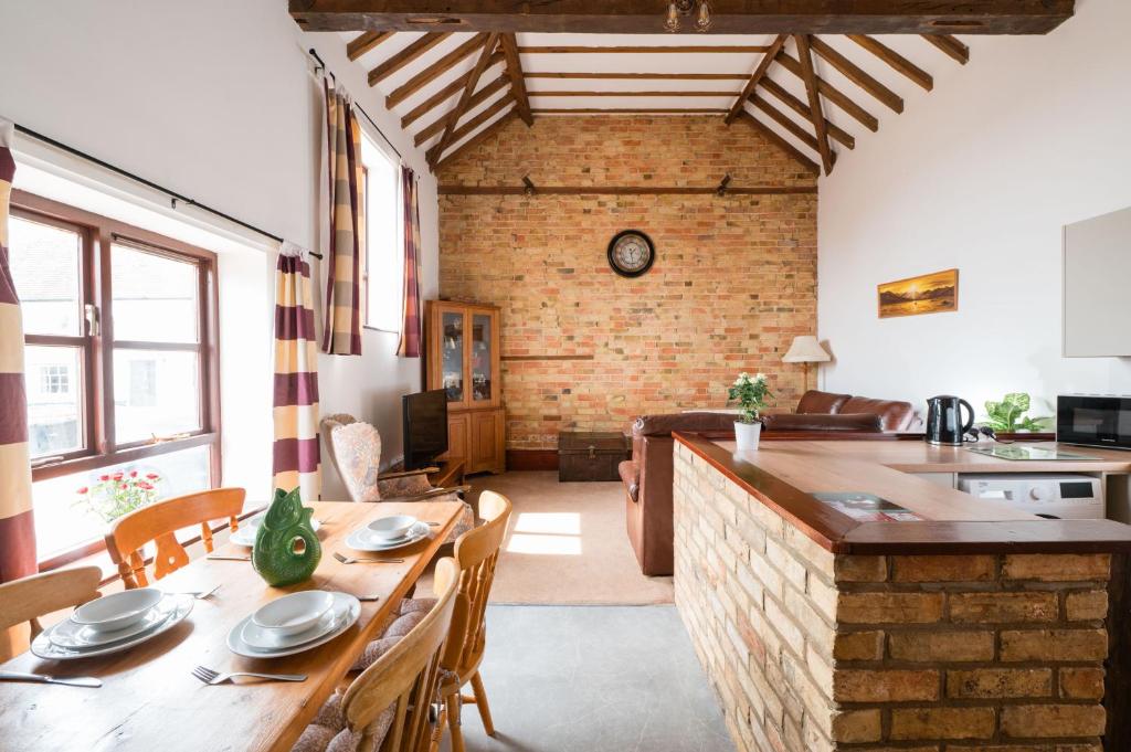 Cottage 2 Scald end, Bedford