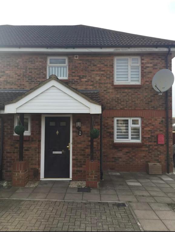 Spacious 3-Bedroom Family Home in Oxford, Oxford