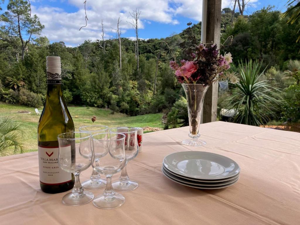 Punga Grove, Omanawa