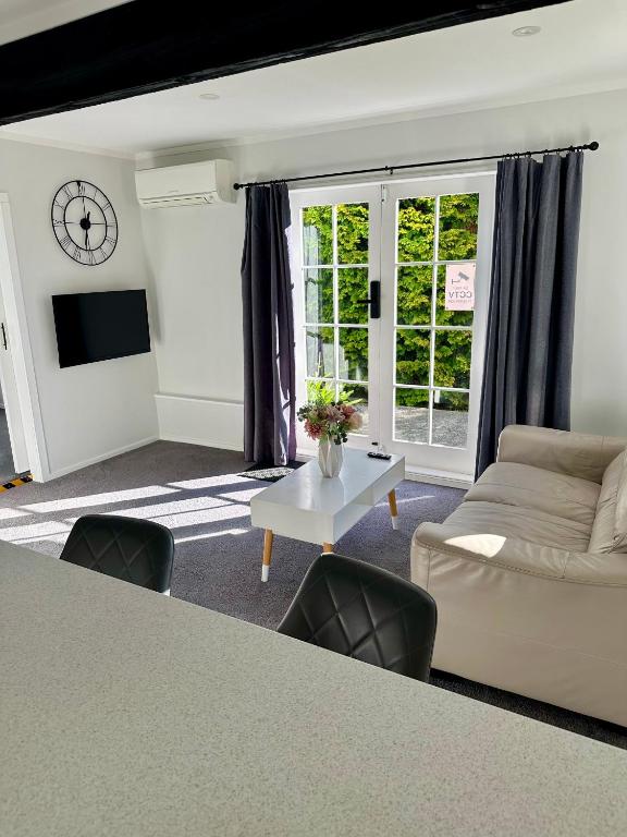 Lemon Tree Apartment Tawa, Wellington