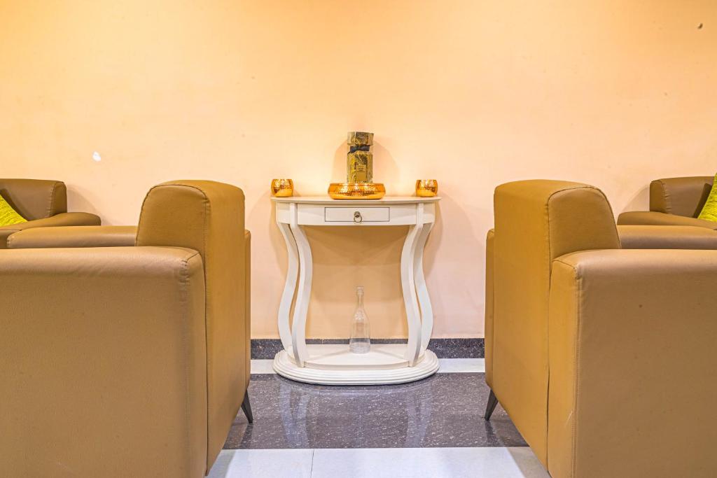 フロント・ロビー