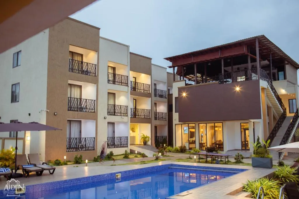 AIDEN HOMES AND APARTMENTS HOTEl, hotel in Koforidua