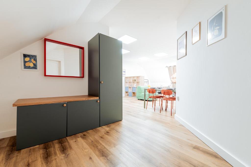 Modern Colorful Apartment Near Vranov Center, Vranov nad Topľou