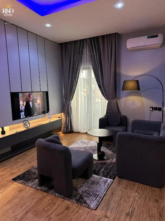 RKD Suites, hotel in Asaba