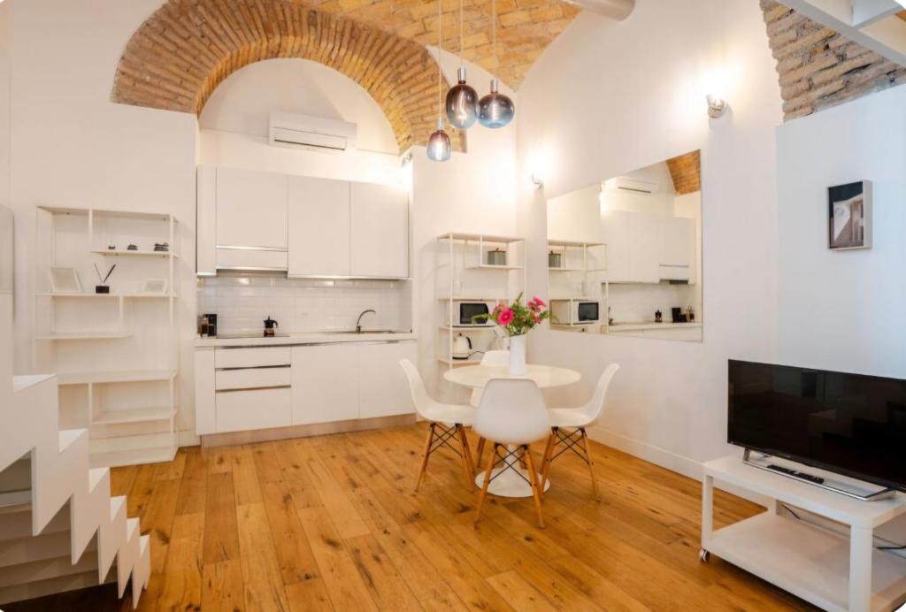 Via Veneto Luxury Loft - 5