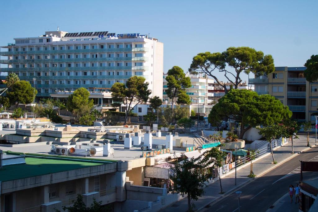Spectacular views of the Salou beachfront - 4
