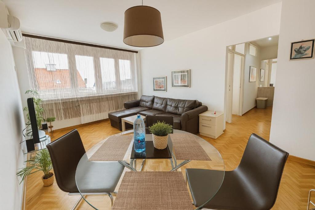 ART residence Cara Urosa - 5