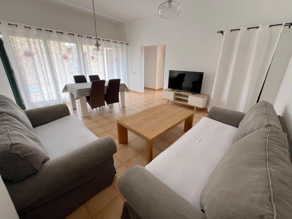 Anahi Homes Corralejo- Dracaena 16 전경