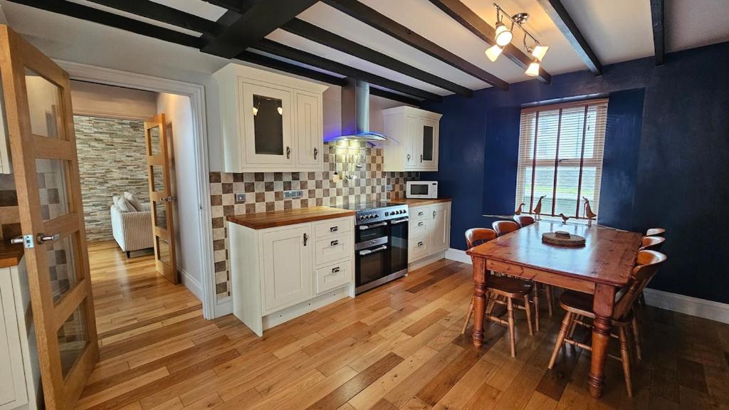 Ffoswen Pembrokeshire Holiday Home, Boncath