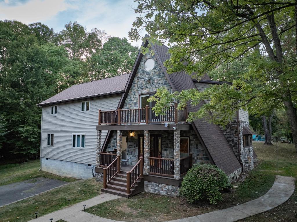 Horseshoe Acres - Home theater, spa room, hot tub, Oak Hill