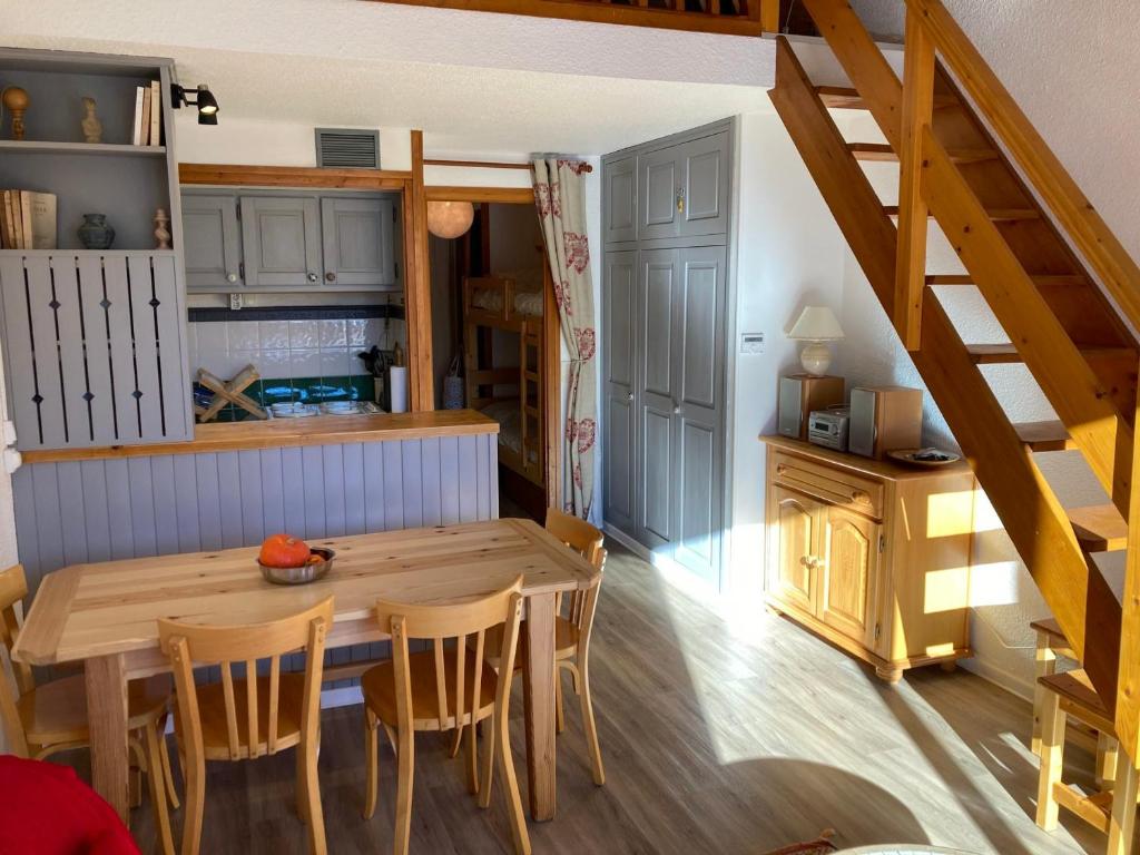 Studio mezzanine 4 personnes exposé sud sans animaux - FR-1-263-509 - 2