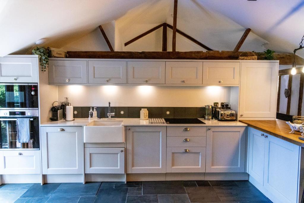 18th-Century Barn Apartment, Maresfield photo 5