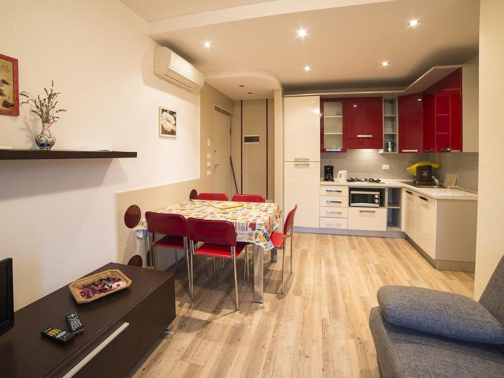 Residence Florida B2-200m dal lago,a/c,balcone - 3
