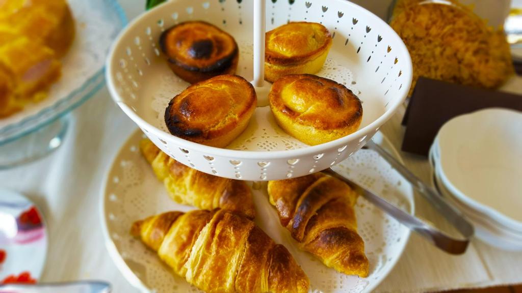 Shared lounge/TV area