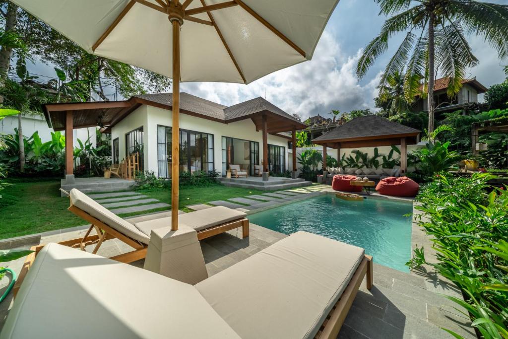 Verona by DH - Live the Verona Lifestyle - New Villa with Pool - Designer Decor, Ubud