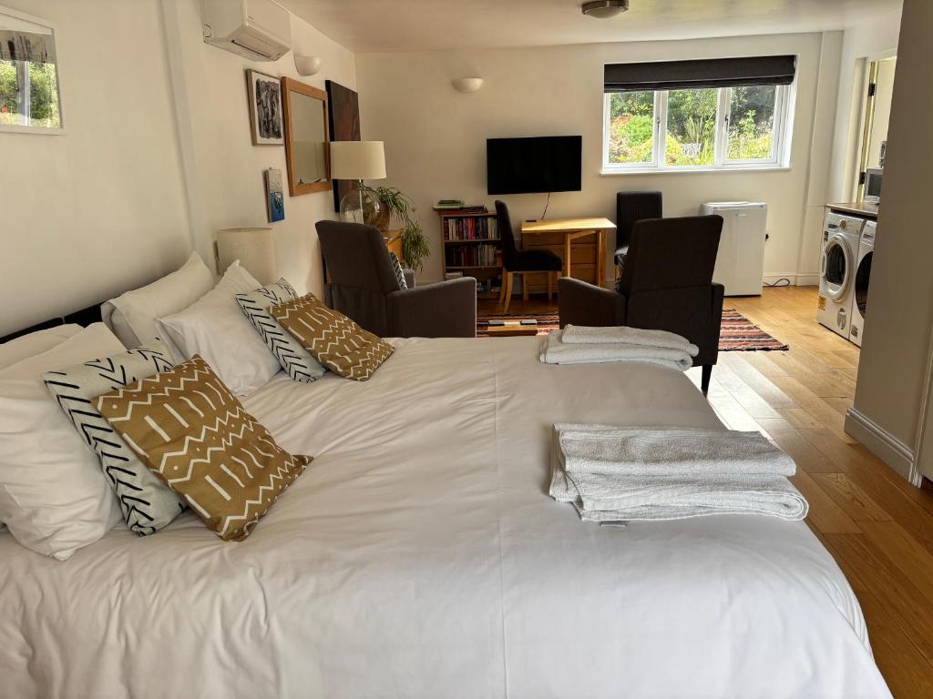 Cosy annexe near Reedham Ferry, Thurlton