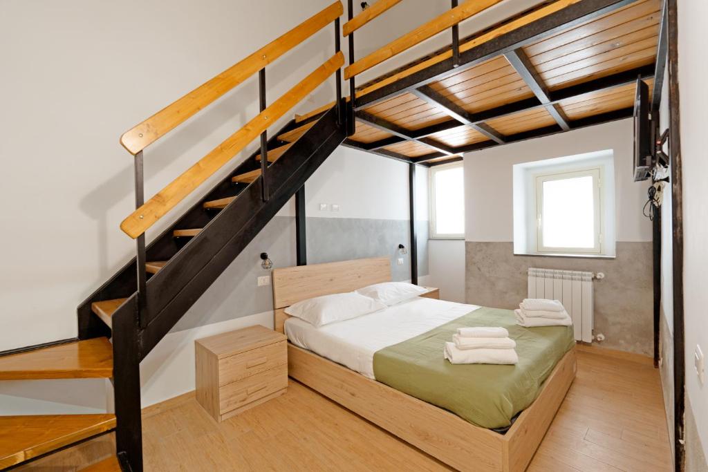 Hermann Apartments - 4