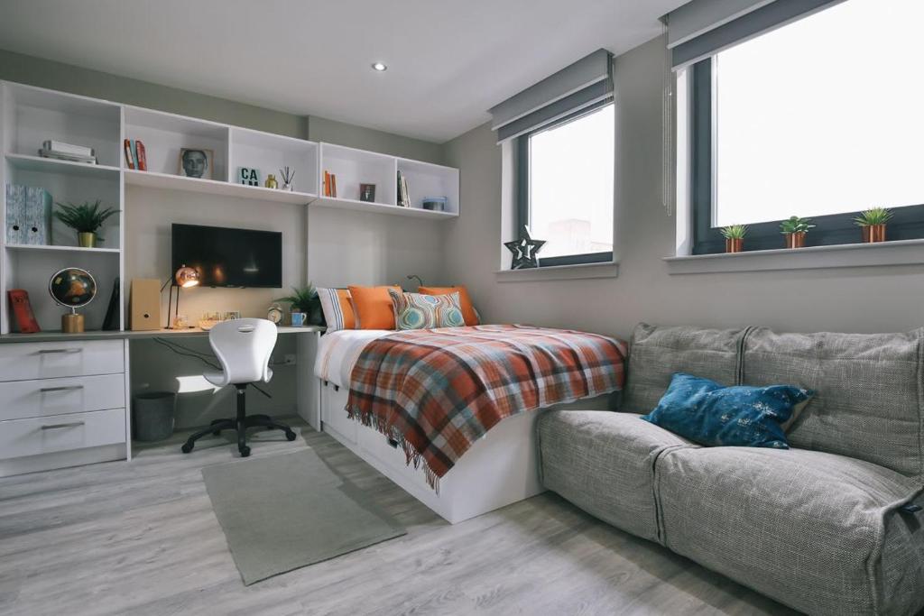 For Students Only - George Street in Glasgow, Glasgow