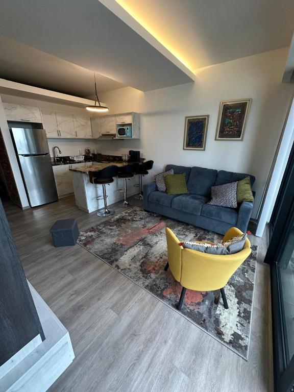 Adamant Toreo, Tijuana