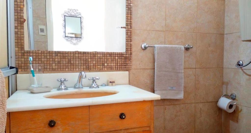 Apartamento Céntrico con Balcón - 2
