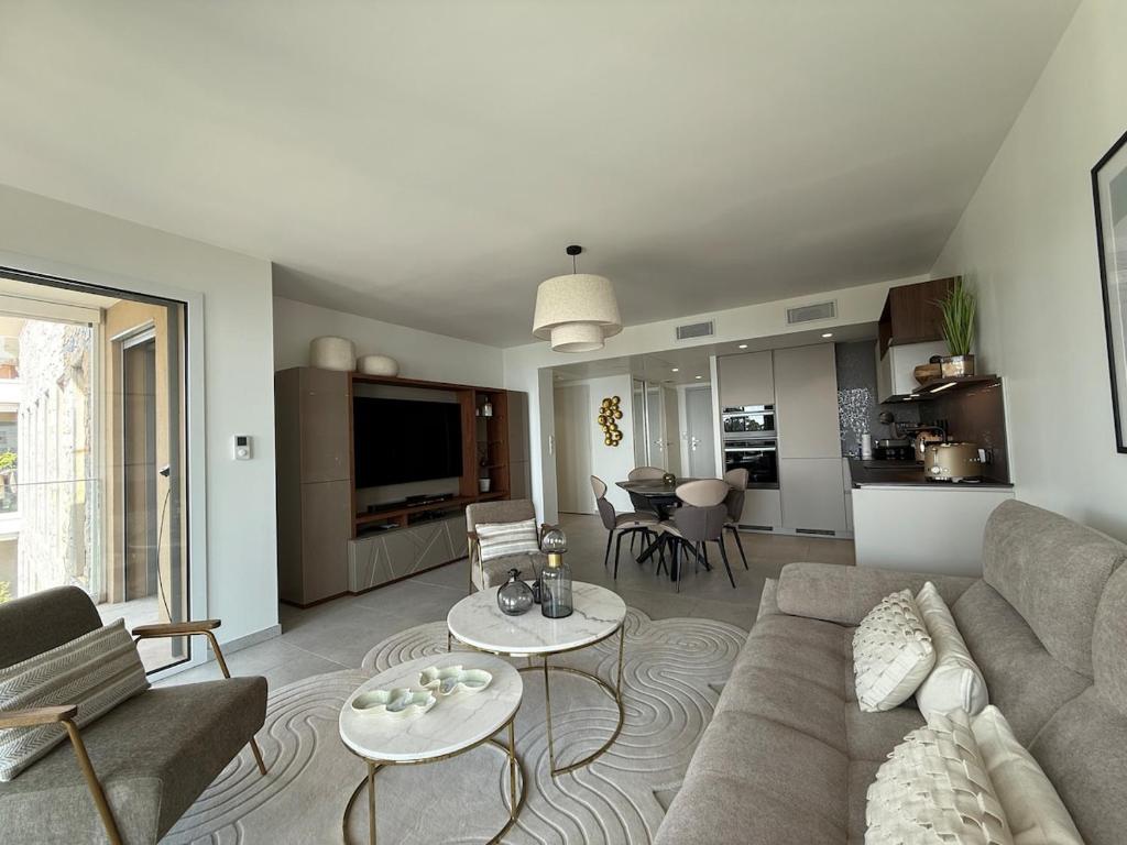 2-bedroom apartment with breathtaking ocean view - 5