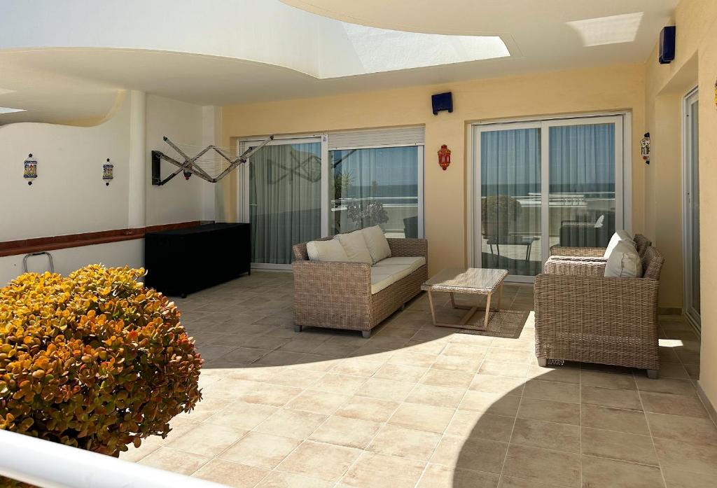Sinfonia Del Mar Apartment also LONG TERM RENTALS - 4