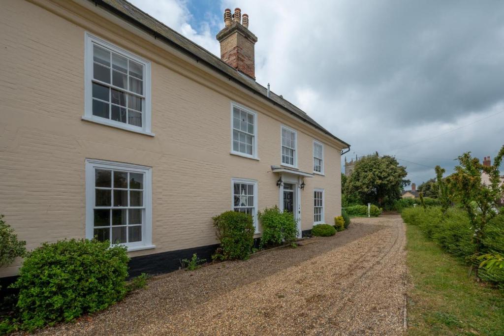 2 The Old Vicarage, Wangford