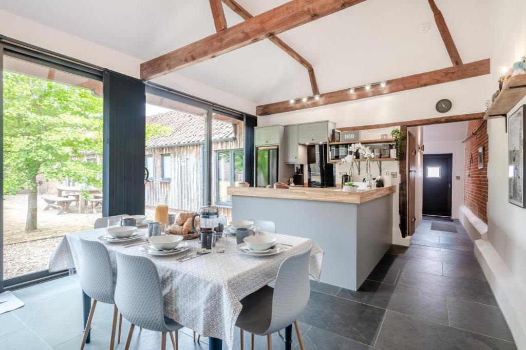 The Cattle Barn, Wood Dalling