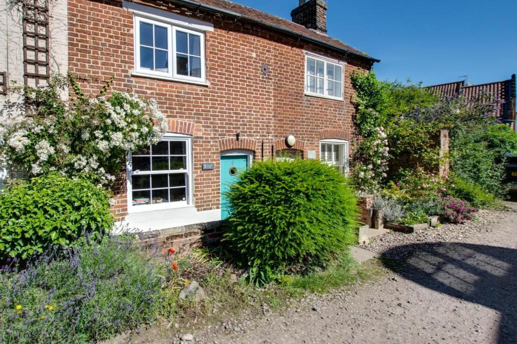 Lime Quay Cottage, Woodbridge
