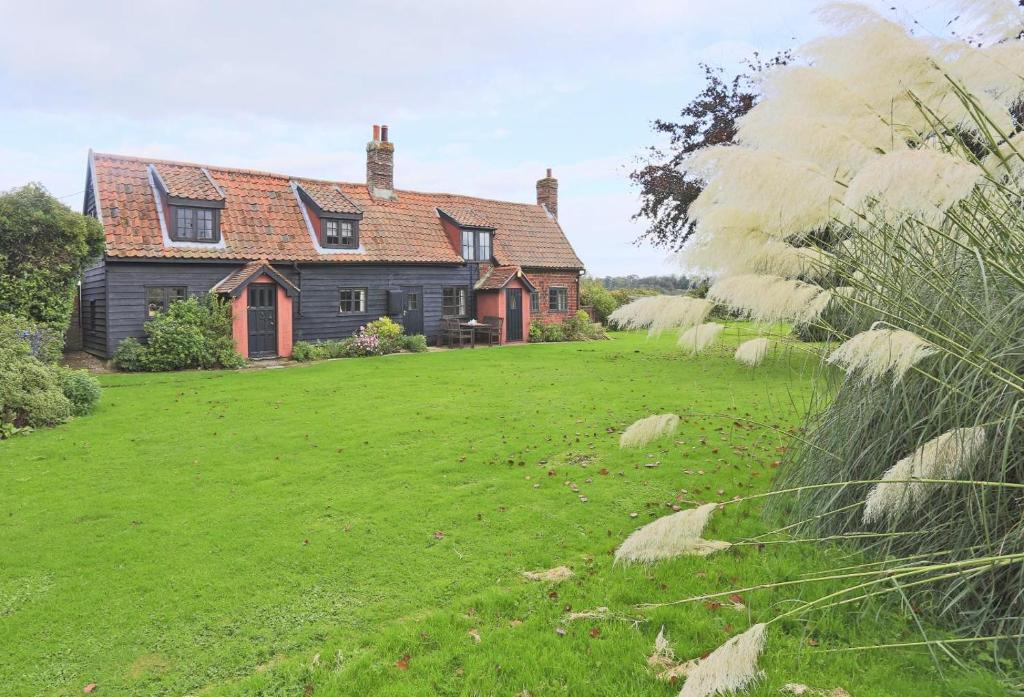 Eelsfoot Cottage, Hemley