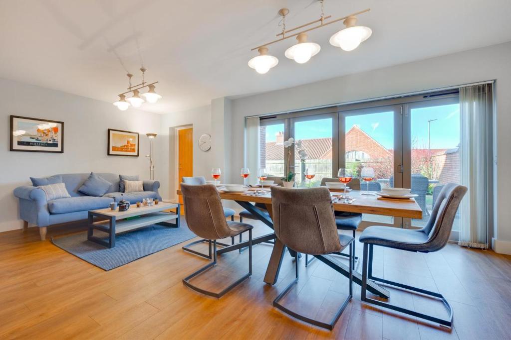 One Brightwell Close, Blakeney