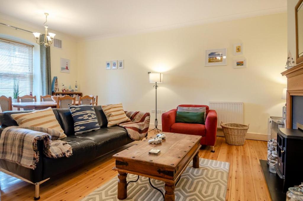 Wagtails, Blythburgh