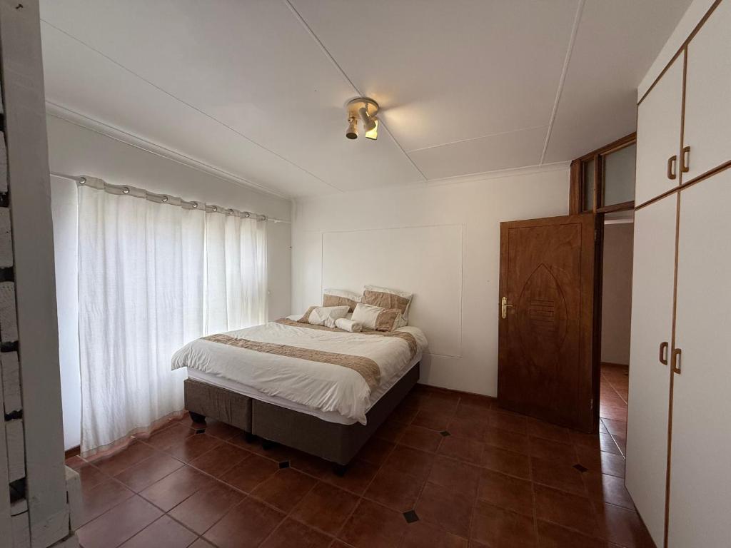 Giribes House Number 1 Kleine Kuppe, Windhoek