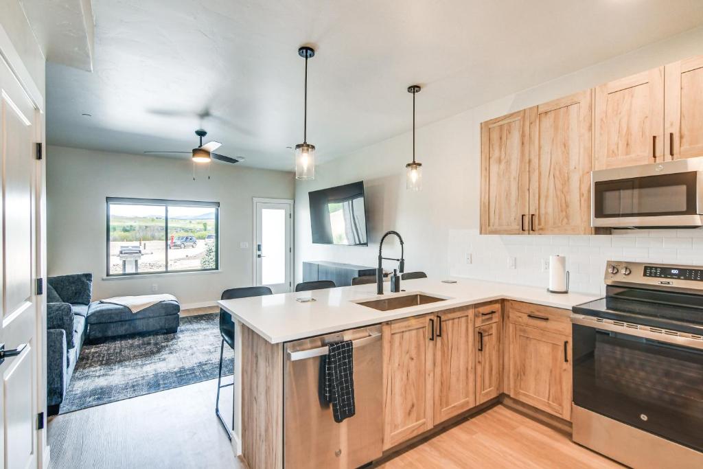 Granby Ranch Escape Shuttle to the Slopes!, Granby