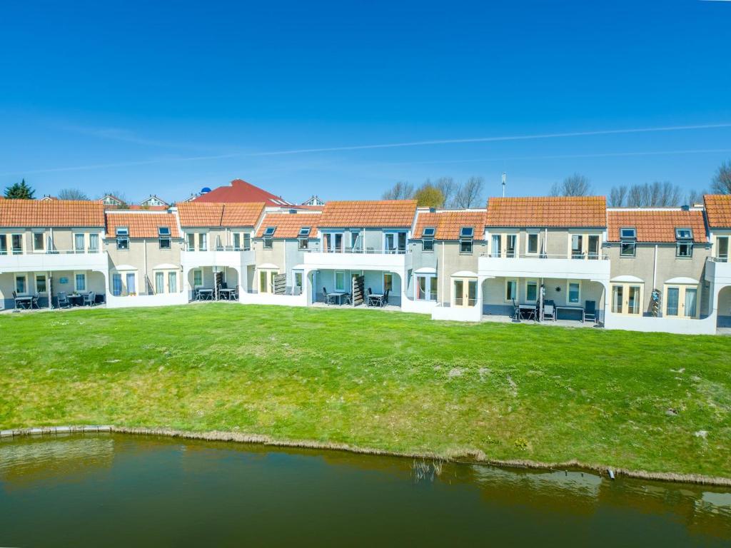 Apartment in Brouwershaven near Grevelingenmeer, Brouwershaven