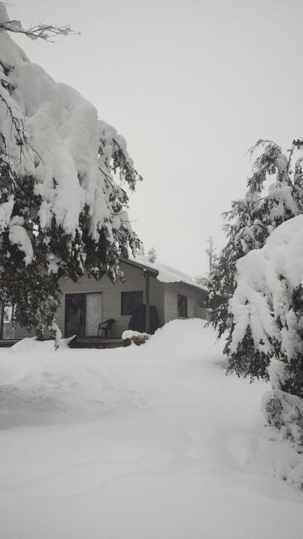Cabaña nieve, tinaja y vista al volcan - 5
