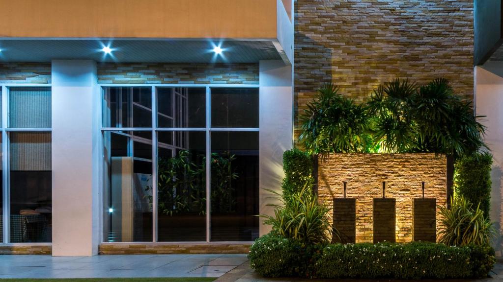 ทางเข้า