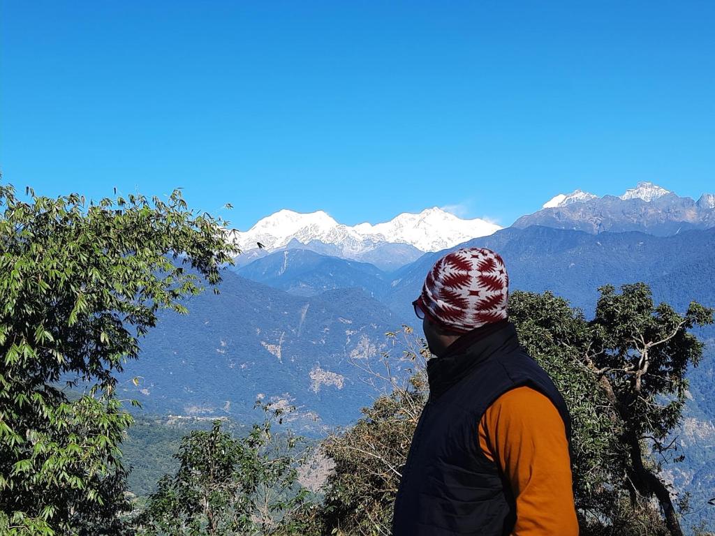 Mochilero Nomads, Pelling