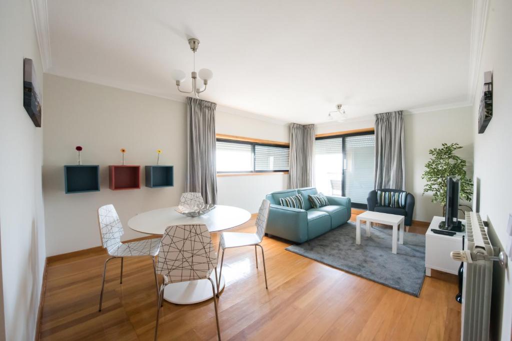 Porto RiverSea Quay Apartment — Hotel in Porto
