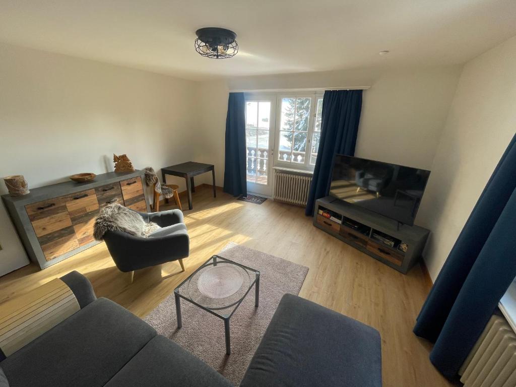 Haus Albertihof: 3-Zimmer-Wohnung an Top-Lage in Davos-Platz - 1