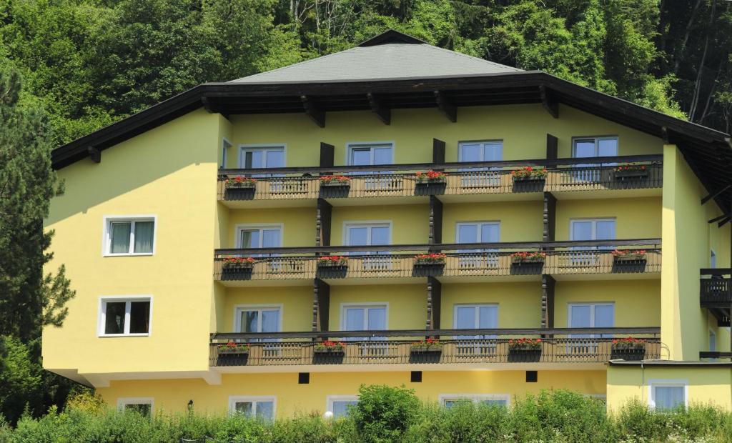 Bellis Hotel photo