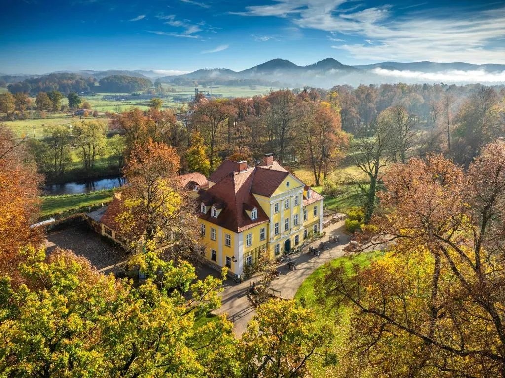 Pałac Łomnica - Karkonosze / Riesengebirge, hotel in Jelenia Góra