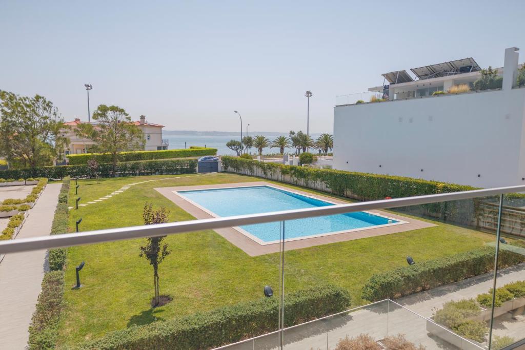 Mar à sua janela, Oeiras