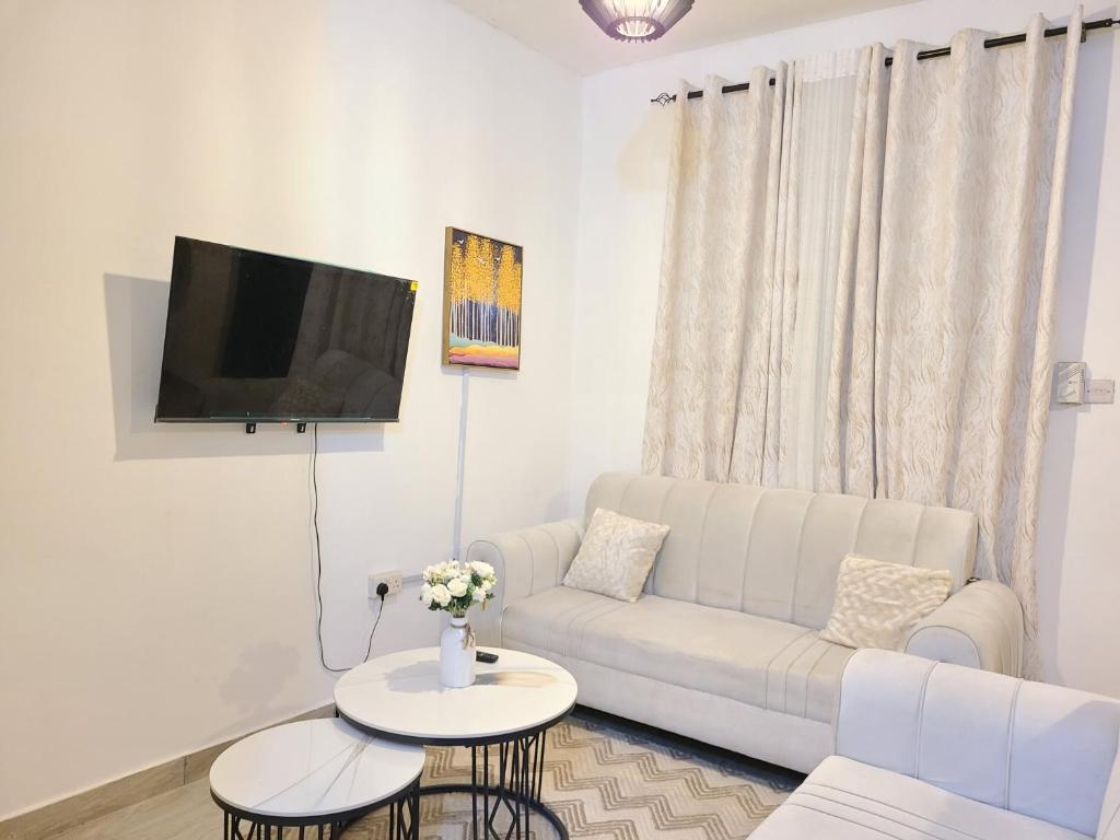 Stayswithyezzy, Mtwapa