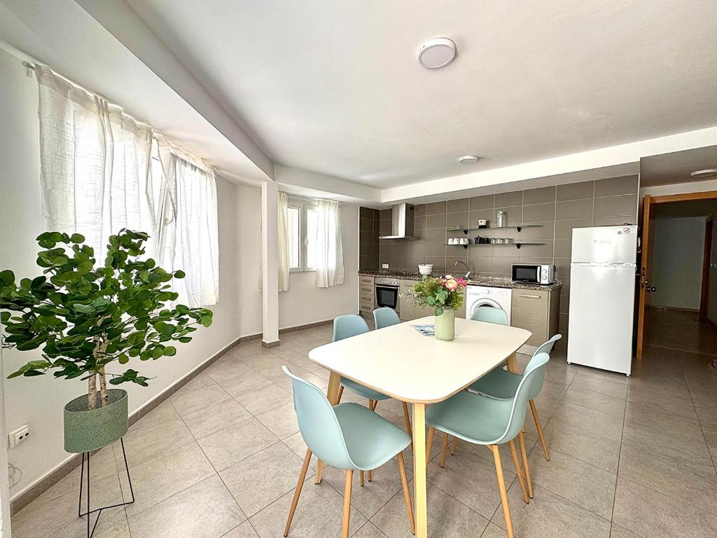 Apartamentos Gandia Familiar 3000 - 4